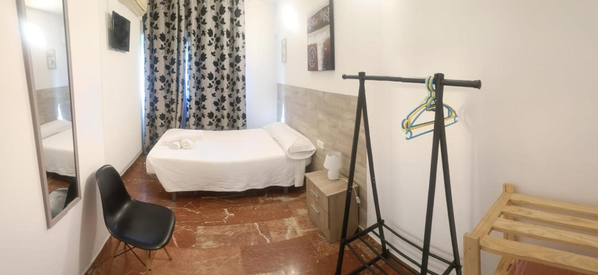 Hostal Nevot Granada Exterior foto