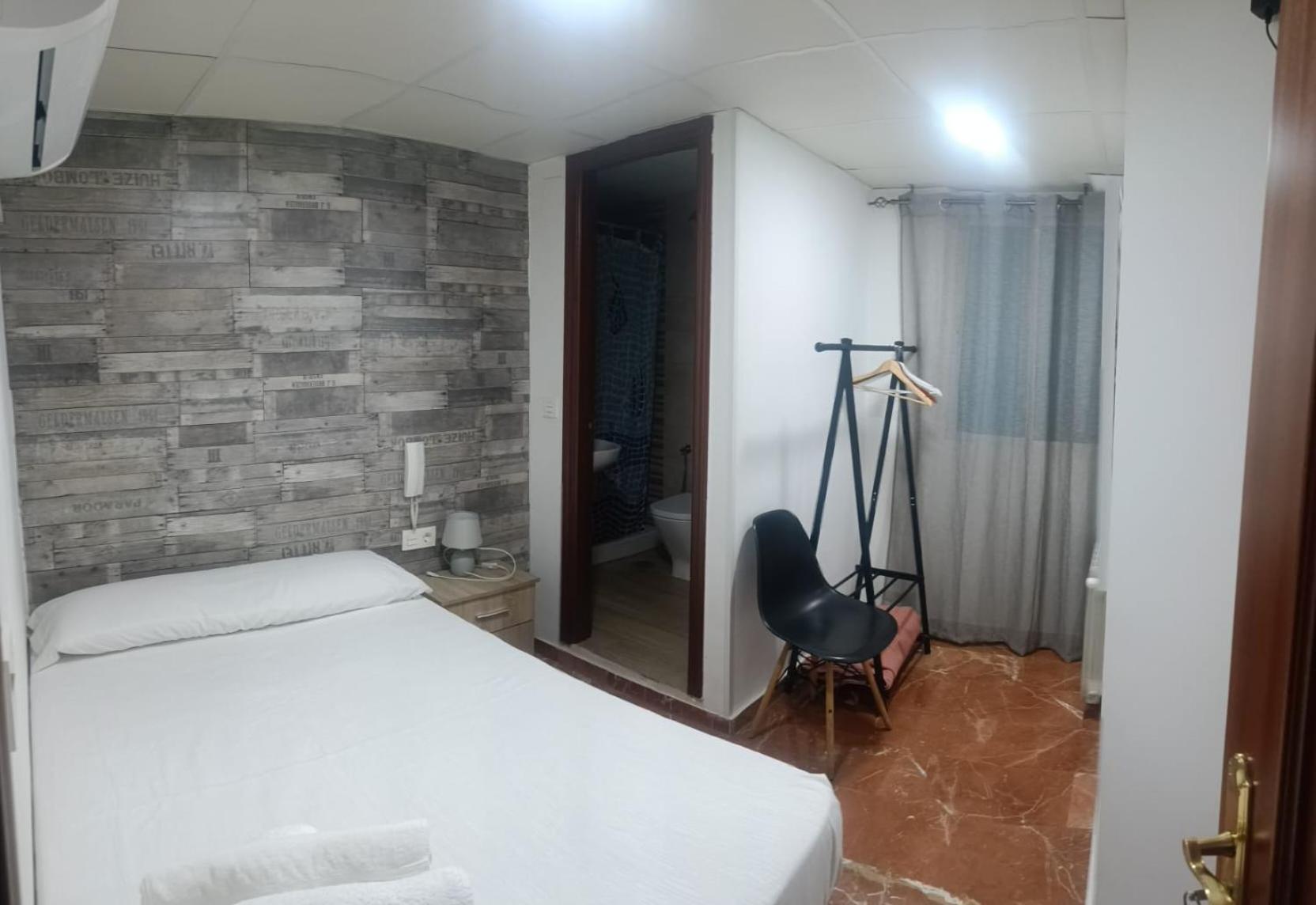 Hostal Nevot Granada Exterior foto